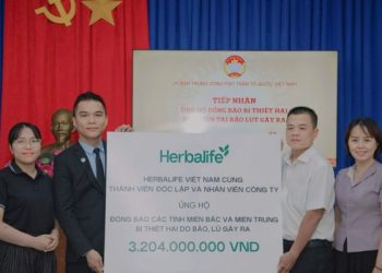 Herbalife Việt Nam đóng góp hơn ba tỷ hai trăm triệu Đồng hỗ trợ đồng bào miền Bắc và miền Trung bị thiệt hại do Bão Bualoi và Bão Matmo