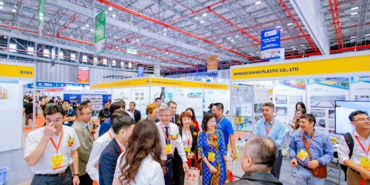 Nhiều sản phẩm công nghệ mới Trang thiết bị y tế được trưng bày tại: Chuỗi Triển lãm Quốc tế chuyên ngành Y Dược Việt Nam lần thứ 35 tại TP.HCM