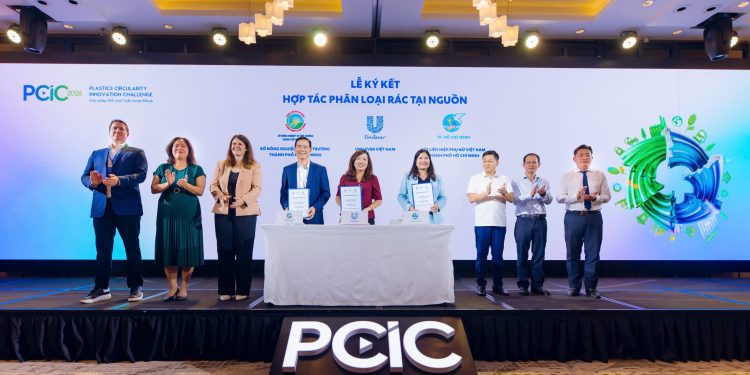 Khởi động Hành trình tuần hoàn nhựa 2026
