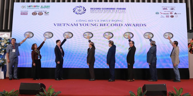 Sáng tạo đổi mới trong lĩnh vực nội ngoại thất và mỹ nghệ mang các giá trị truyền thống tiếp tục sống động trong đời sống hiện đại