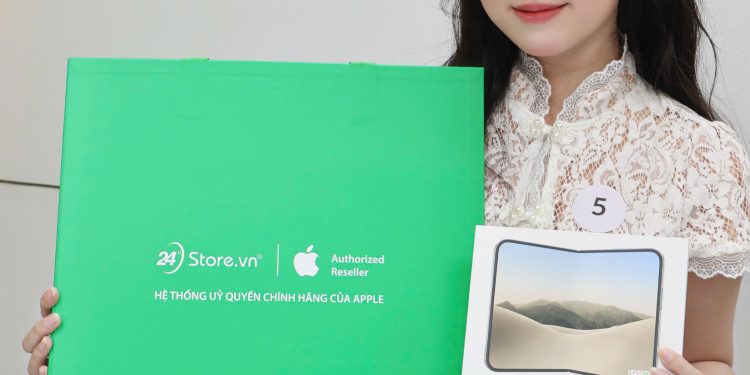 24hStore mở bán iPhone Duo từ 8:00 ngày 23/10, bố trí 9 máy trải nghiệm và dự kiến bàn giao đến 500 khách hàng trong 3 tuần đầu
